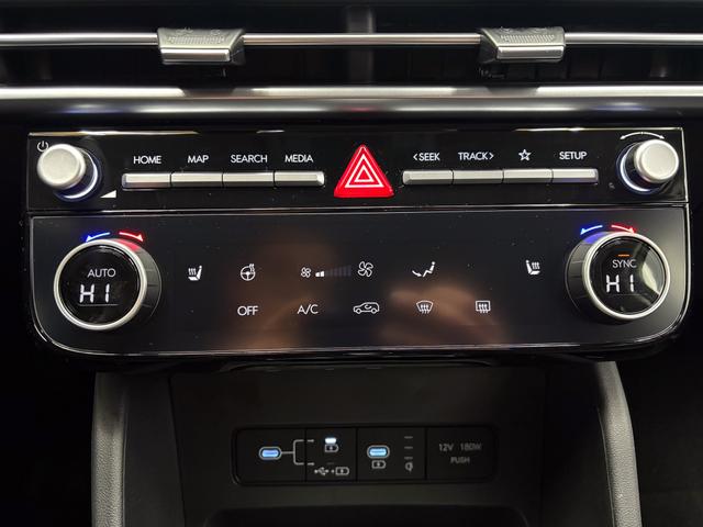 Hyundai TUCSON STYLE 18 ALU KLIMAAUTOMATIK TOTWINKEL NAVI SHZ RFK PDC 