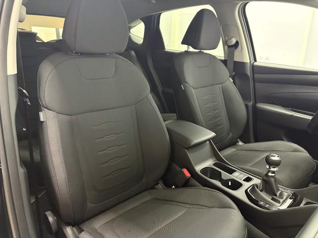 Hyundai TUCSON STYLE 18 ALU KLIMAAUTOMATIK TOTWINKEL NAVI SHZ RFK PDC 