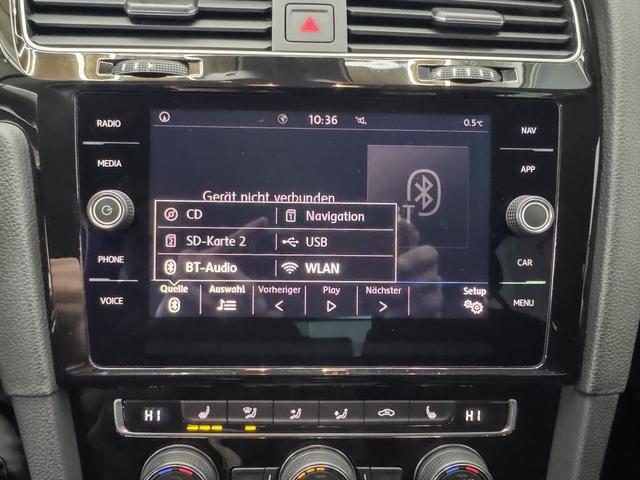 Volkswagen Golf VII 1.5 TSI BlueMotion IQ.DRIVE NAVI SHZ ACC 