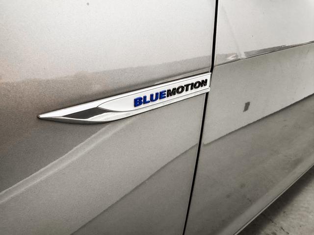 Volkswagen Golf VII 1.5 TSI BlueMotion IQ.DRIVE NAVI SHZ ACC 