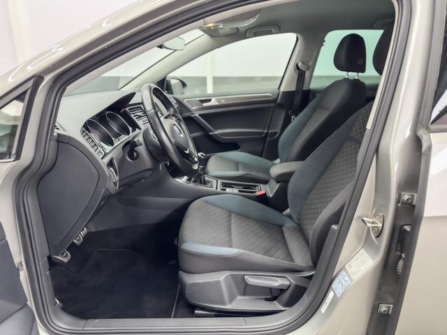 Volkswagen Golf VII 1.5 TSI BlueMotion IQ.DRIVE NAVI SHZ ACC 