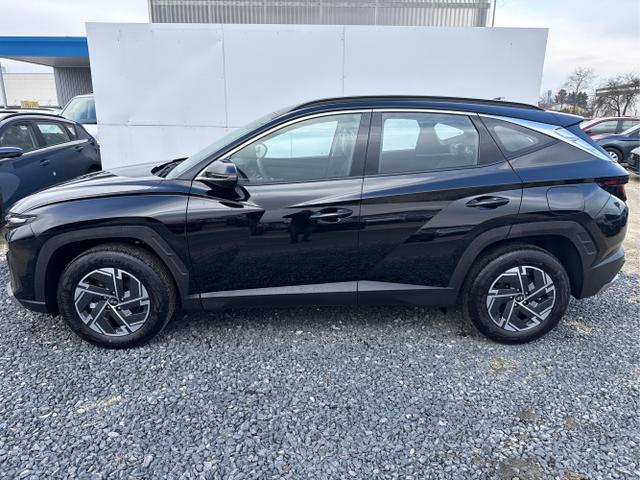Hyundai / TUCSON / Schwarz / / / KLIMAAUTOMATIK TOTWINKEL NAVI SHZ RFK PDC