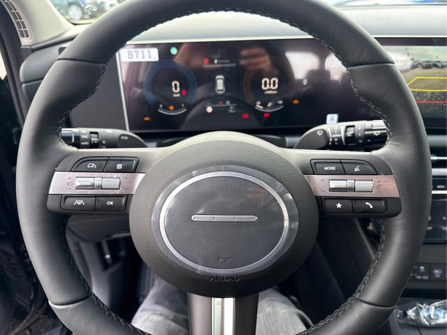 Hyundai / TUCSON / Schwarz / / / KLIMAAUTOMATIK TOTWINKEL NAVI SHZ RFK PDC