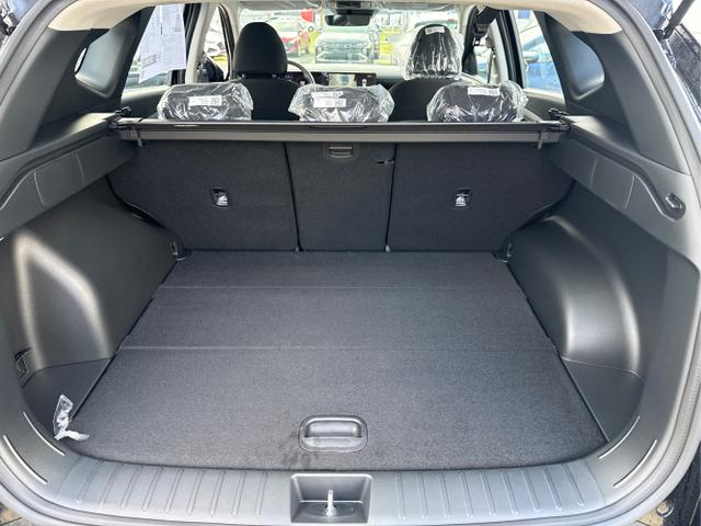 Hyundai / TUCSON / Schwarz / / / KLIMAAUTOMATIK TOTWINKEL NAVI SHZ RFK PDC