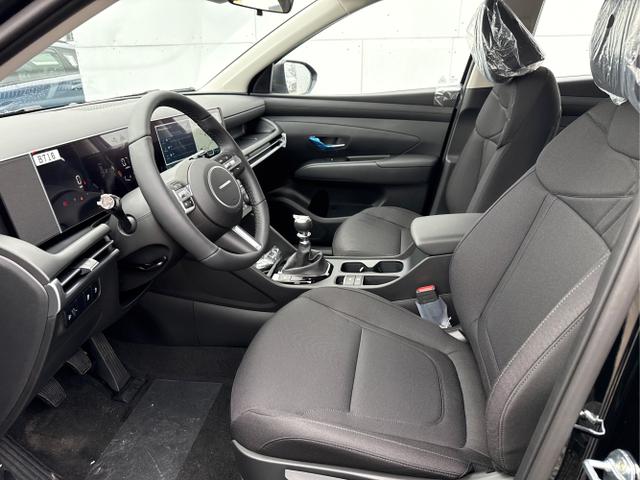 Hyundai / TUCSON / Schwarz / / / SHZ NAVI PDC RFK