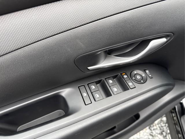 Hyundai / TUCSON / Schwarz / / / SHZ NAVI PDC RFK