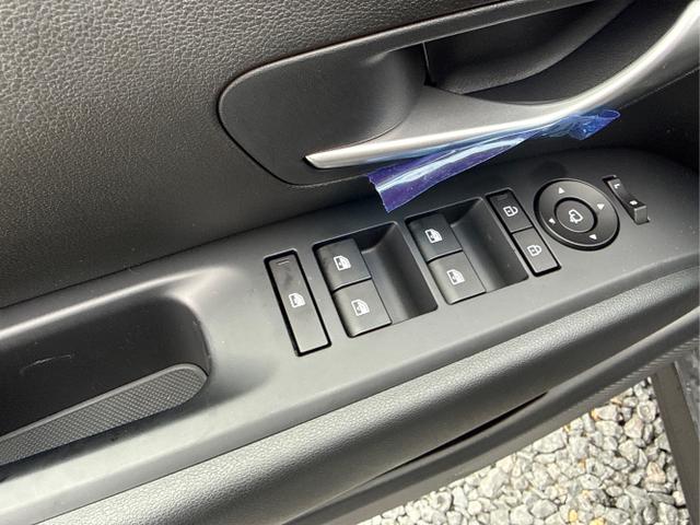 Hyundai / TUCSON / Grau / / / 18 ALU KLIMAAUTOMATIK TOTWINKEL NAVI SHZ RFK PDC