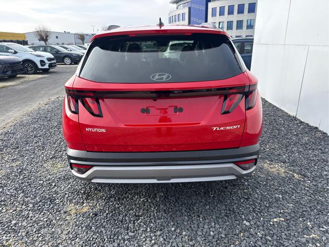 Hyundai / TUCSON / Rot / / / KLIMAAUTOMATIK TOTWINKEL NAVI SHZ RFK PDC