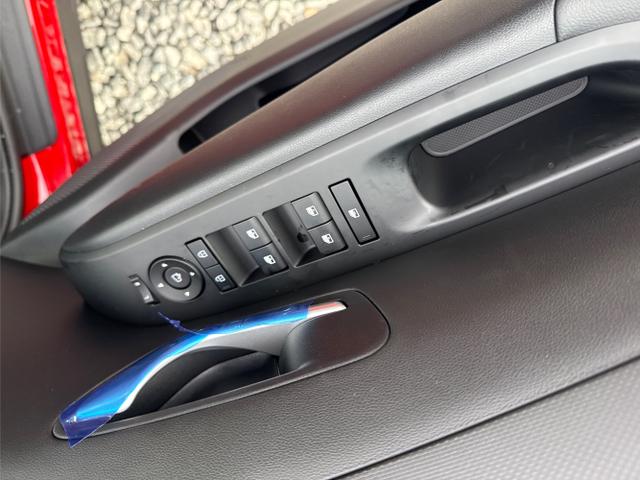 Hyundai / TUCSON / Rot / / / KLIMAAUTOMATIK TOTWINKEL NAVI SHZ RFK PDC