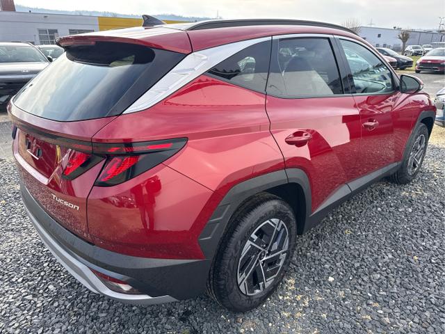 Hyundai / TUCSON / Rot / / / KLIMAAUTOMATIK TOTWINKEL NAVI SHZ RFK PDC