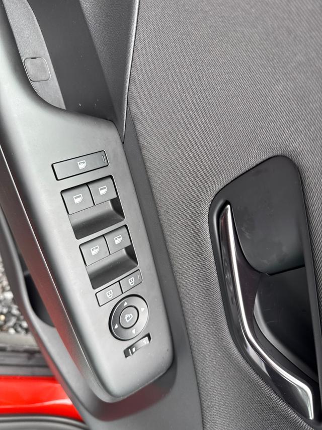 Hyundai / KONA / Orange /  /  / DCT N-LINE SHZ RFK NAVI ACC 