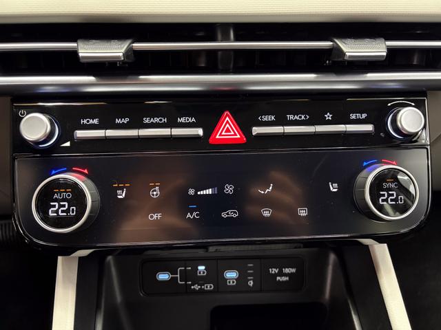 Hyundai TUCSON STYLE AUT KLIMAAUTOMATIK TOTWINKEL NAVI SHZ RFK PDC 