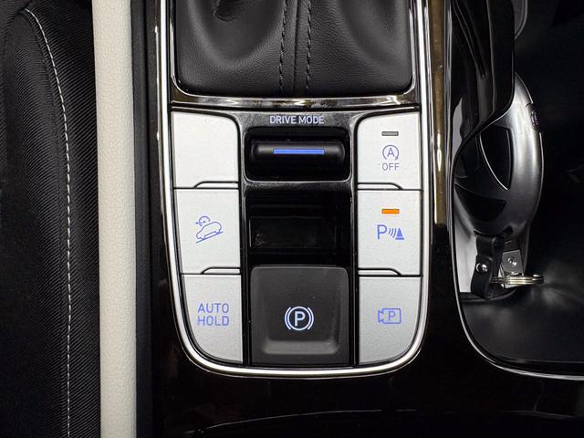 Hyundai TUCSON STYLE AUT KLIMAAUTOMATIK TOTWINKEL NAVI SHZ RFK PDC 