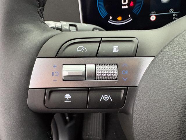 Hyundai TUCSON STYLE AUT ACC 18ALU KLIMAAUTOMATIK TOTWINKEL NAVI SHZ RFK PDC 