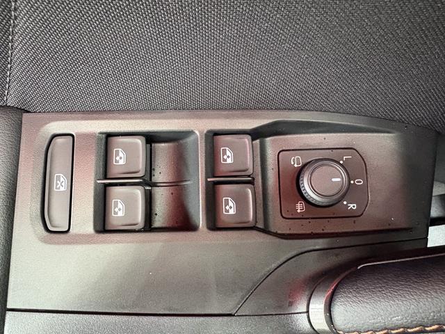 Cupra Leon Sportstourer 1.5 eTSI DSG AHK ACC RFK KYLESS El.Heckklappe 