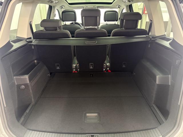 Volkswagen Touran Family PANO SHZ ACC KEYLESS 