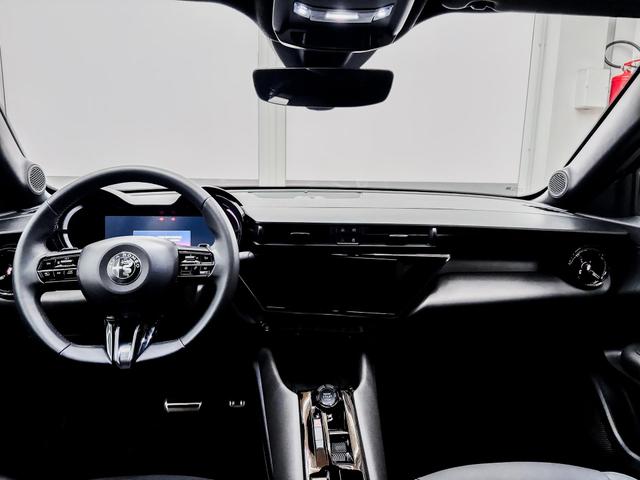 Alfa Romeo Junior Speciale IBRIDA MATRIX ACC KEYLESS NAVI 