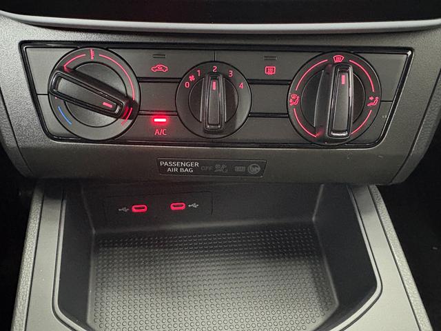 Seat Ibiza EDITION PLUS TEMPOMAT PDC KLIMA RADIO ALU 