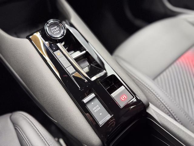 Alfa Romeo Junior Speciale IBRIDA MATRIX ACC KEYLESS NAVI 