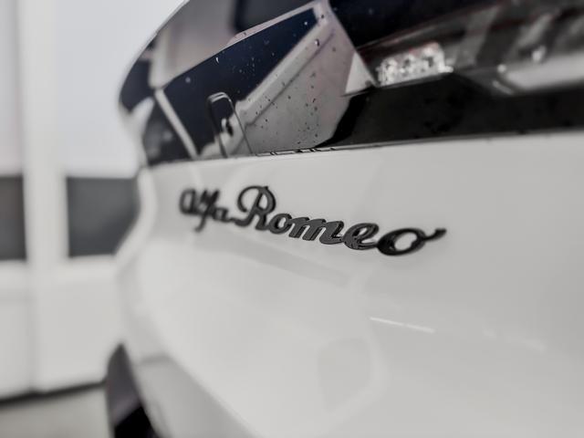 Alfa Romeo Junior Speciale IBRIDA MATRIX ACC KEYLESS NAVI 