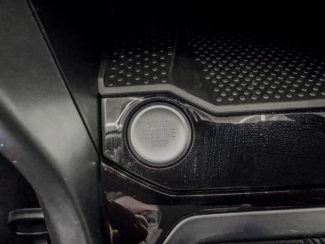 Volkswagen T-Roc EDITION SHZ ACC RFK PDC 