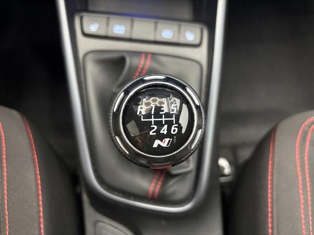 Hyundai i20 N-LINE NAVI KLIMAAUTOMATIK SHZ RFK PDC 