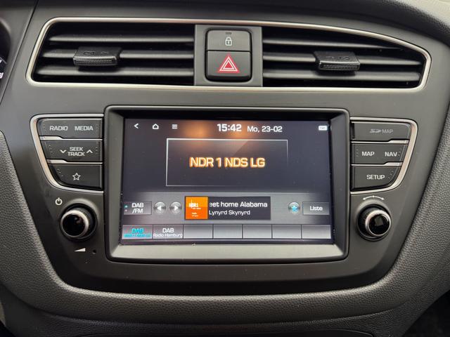 Hyundai i20 ACTIVE DCT Automatik/NAVI /SHZ /RFK /PDC 