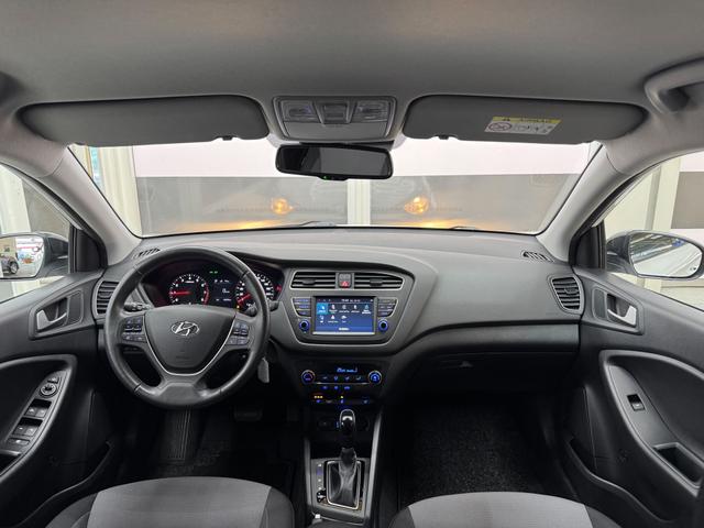 Hyundai i20 ACTIVE DCT Automatik/NAVI /SHZ /RFK /PDC 