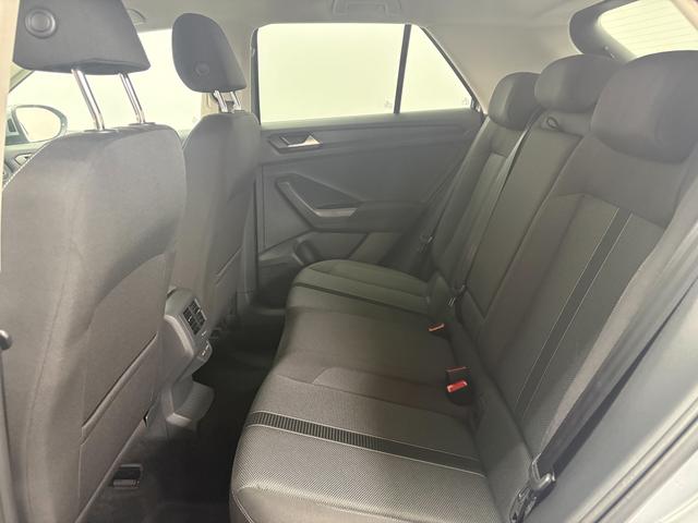 Volkswagen T-Roc EDITION IQ DRIVE SHZ ACC RFK PDC 