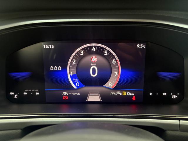 Volkswagen T-Roc EDITION IQ DRIVE SHZ ACC RFK PDC 