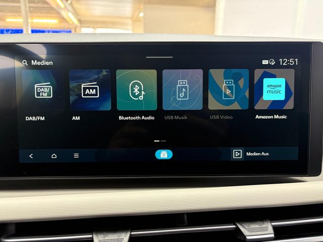 Hyundai TUCSON STYLE KLIMAAUTOMATIK TOTWINKEL NAVI SHZ RFK PDC 