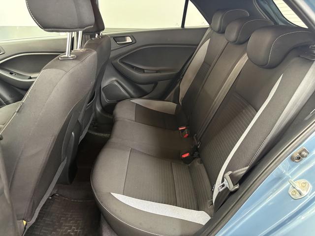 Hyundai i20 YES! PLUS NAVI SHZ KLIMAAUTOMATIK TEMPOMAT ALU 