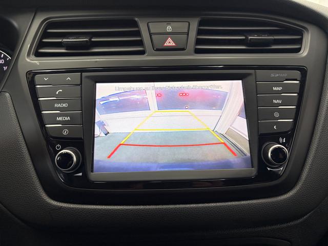 Hyundai i20 YES! PLUS NAVI SHZ KLIMAAUTOMATIK TEMPOMAT ALU 