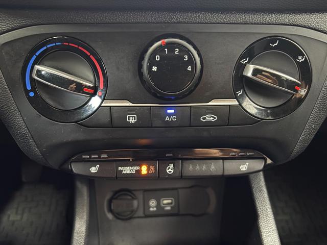 Hyundai i20 YES! PLUS NAVI SHZ KLIMAAUTOMATIK TEMPOMAT ALU 