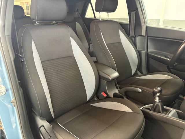 Hyundai i20 YES! PLUS NAVI SHZ KLIMAAUTOMATIK TEMPOMAT ALU 