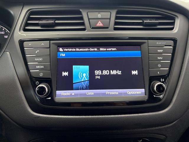 Hyundai i20 YES! PLUS NAVI SHZ KLIMAAUTOMATIK TEMPOMAT ALU 