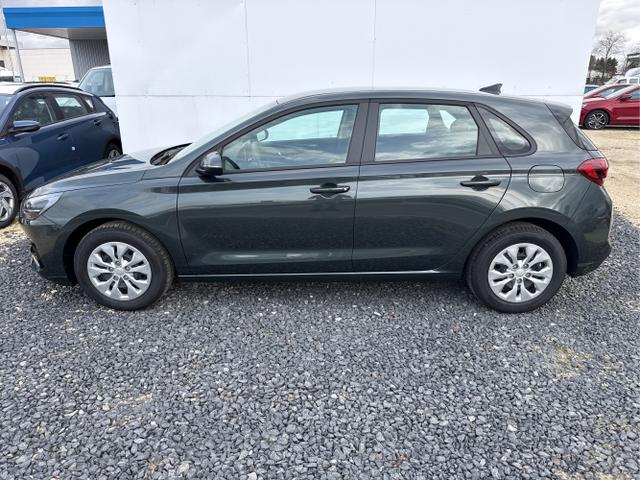 Hyundai / i30 / Gr&uuml;n / / / STYLE NAVI LED RFK PDC 