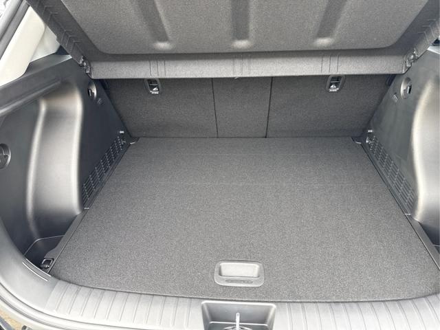 Hyundai / KONA / Schwarz / / / HEV DCT ACC NAVI RFK Smart Key