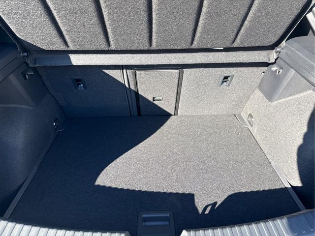 Cupra / Leon / Blau / / / DSG ACC SHZ KEYLESS 