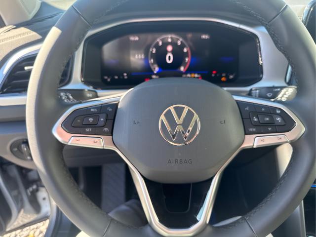 Volkswagen / T-Roc / Silber / / / IQ DRIVE SHZ ACC RFK PDC 