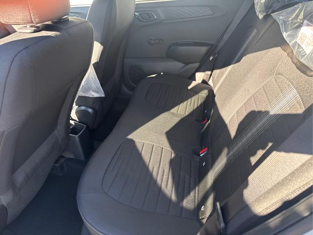 Hyundai / i10 / Grau / / / AUT KLIMAAUTOMATIK NAVI SHZ RFK TEMPOMAT 