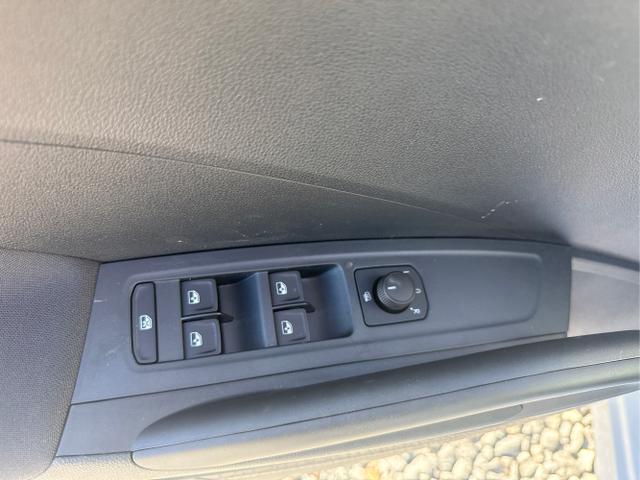 Skoda / Fabia / Weiß /  /  / DSG PDC v+h KLIMAAUTOMATIK