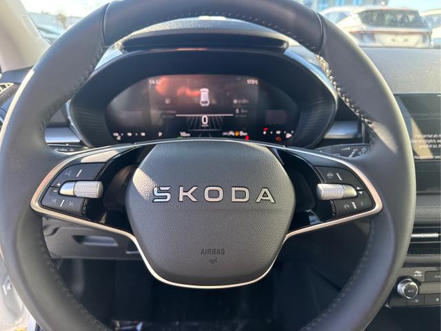 Skoda / Fabia / Weiß /  /  / DSG PDC v+h KLIMAAUTOMATIK