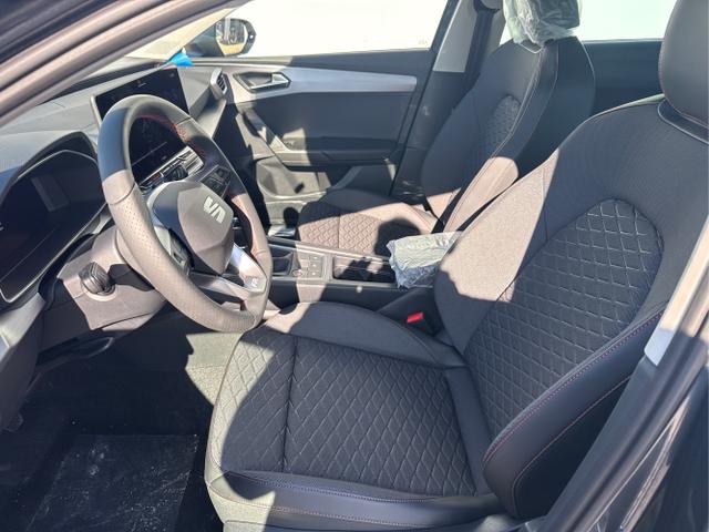 Seat / Leon / Grau / / / NAVI AHK MATRIX ACC SHZ