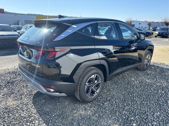 Hyundai / TUCSON / Schwarz / / / SHZ NAVI PDC RFK 