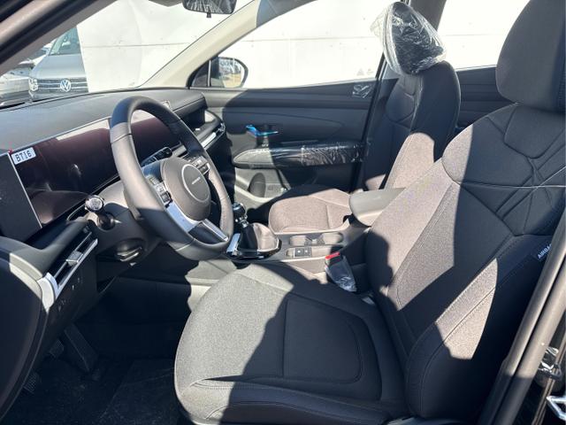 Hyundai / TUCSON / Schwarz /  /  / SHZ NAVI PDC RFK 