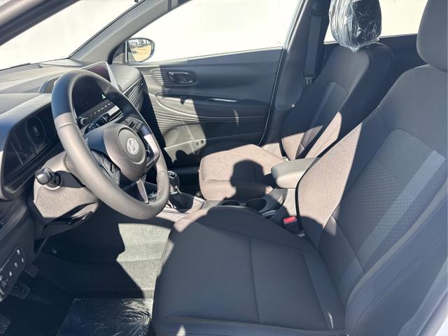 Hyundai / i20 / Wei&szlig; / / / BLACK PACK KLIMAAUTOMATIK NAVI WP