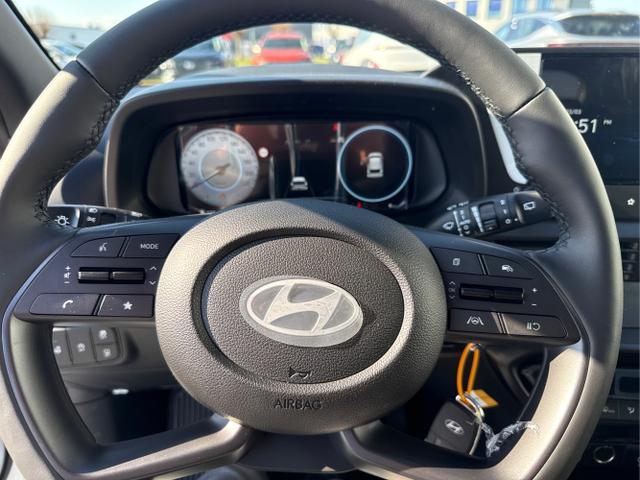 Hyundai / i20 / Wei&szlig; / / / BLACK PACK KLIMAAUTOMATIK NAVI WP