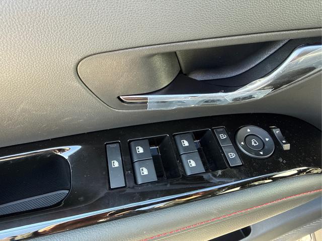 Hyundai / TUCSON / Grau / / / AUT N-LINE PANO SHZ SMART KEY ACC 