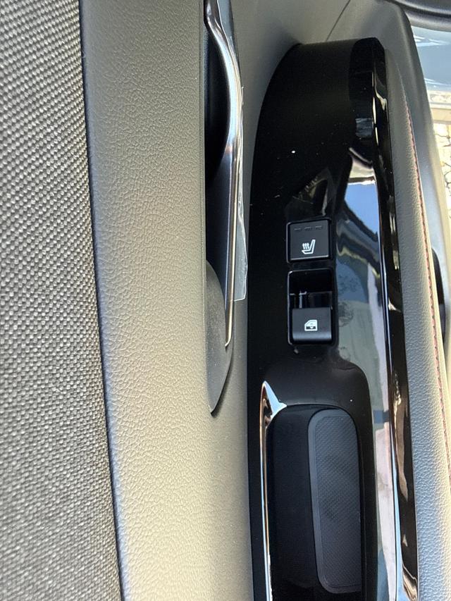 Hyundai / TUCSON / Grau / / / AUT N-LINE PANO SHZ SMART KEY ACC 